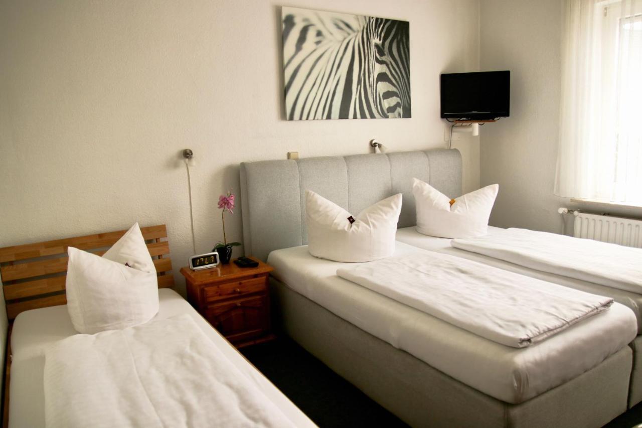 Hotel Meiendorfer Park Free Parking Hamburgo Exterior foto